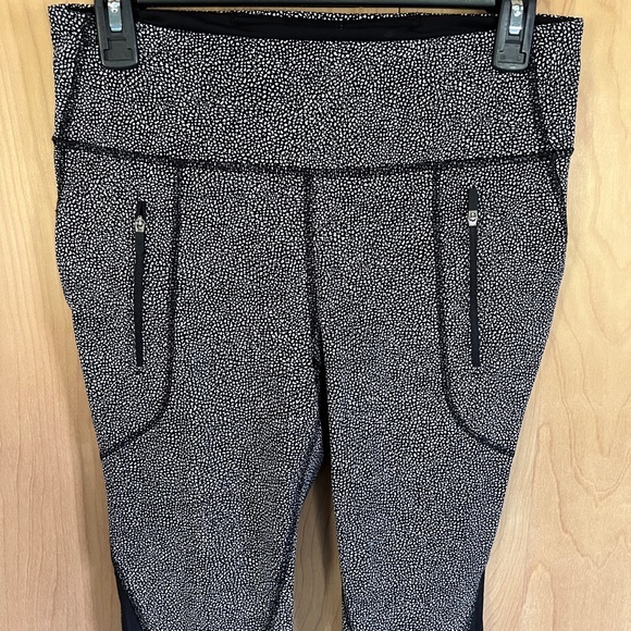 Lululemon leggings - Picture 8 of 10